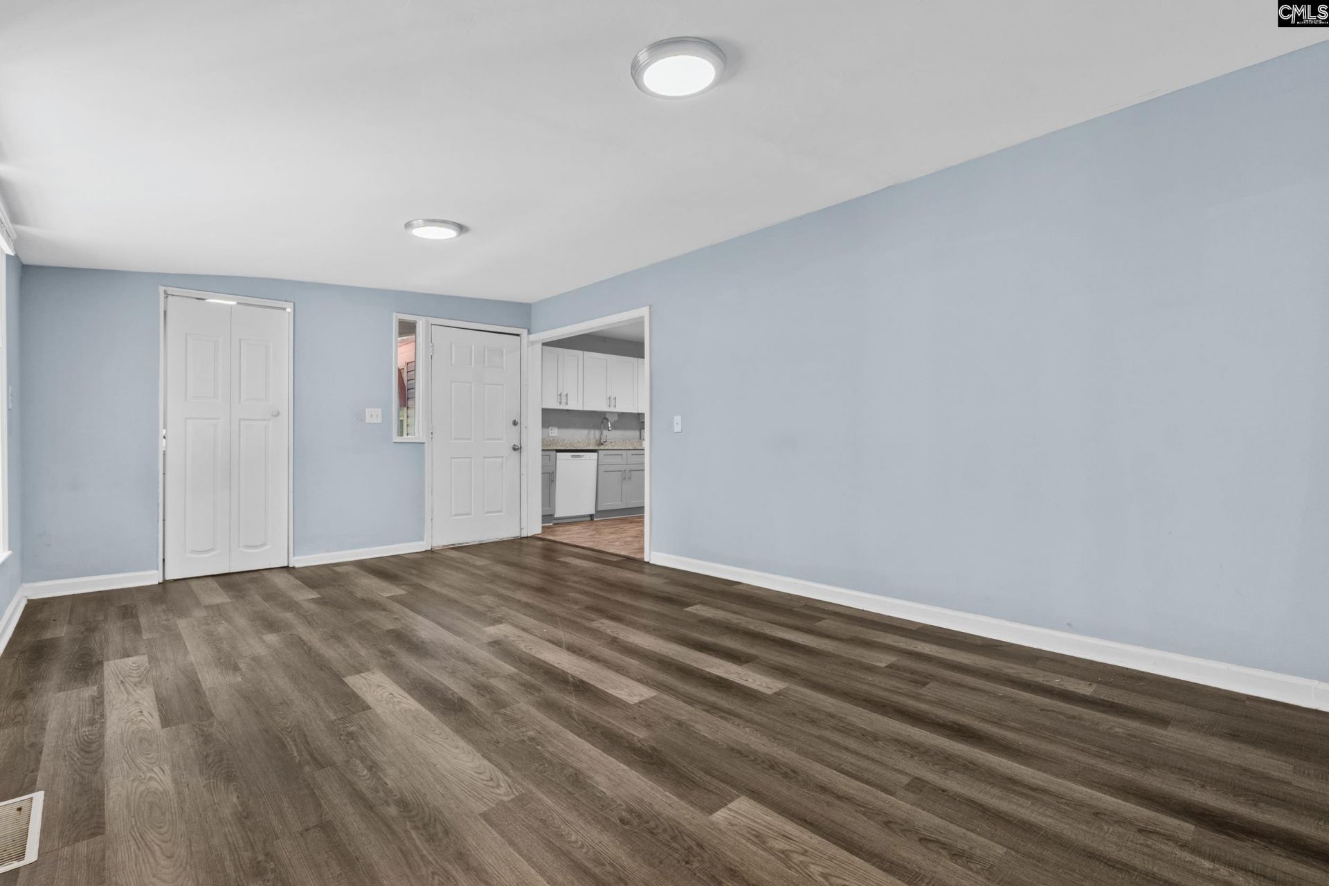 259 Woodwinds Drive Photo 12