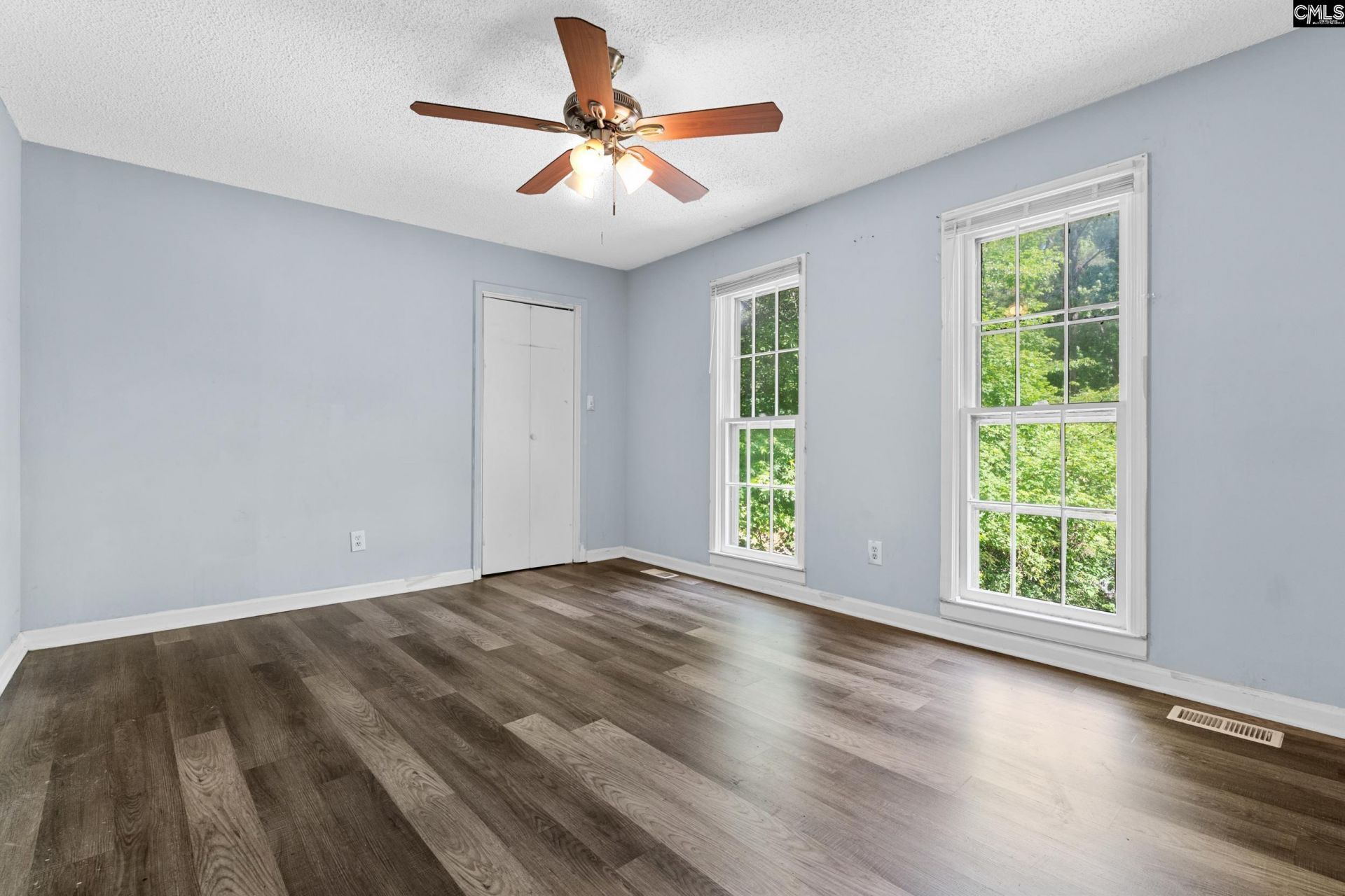 259 Woodwinds Drive Photo 22