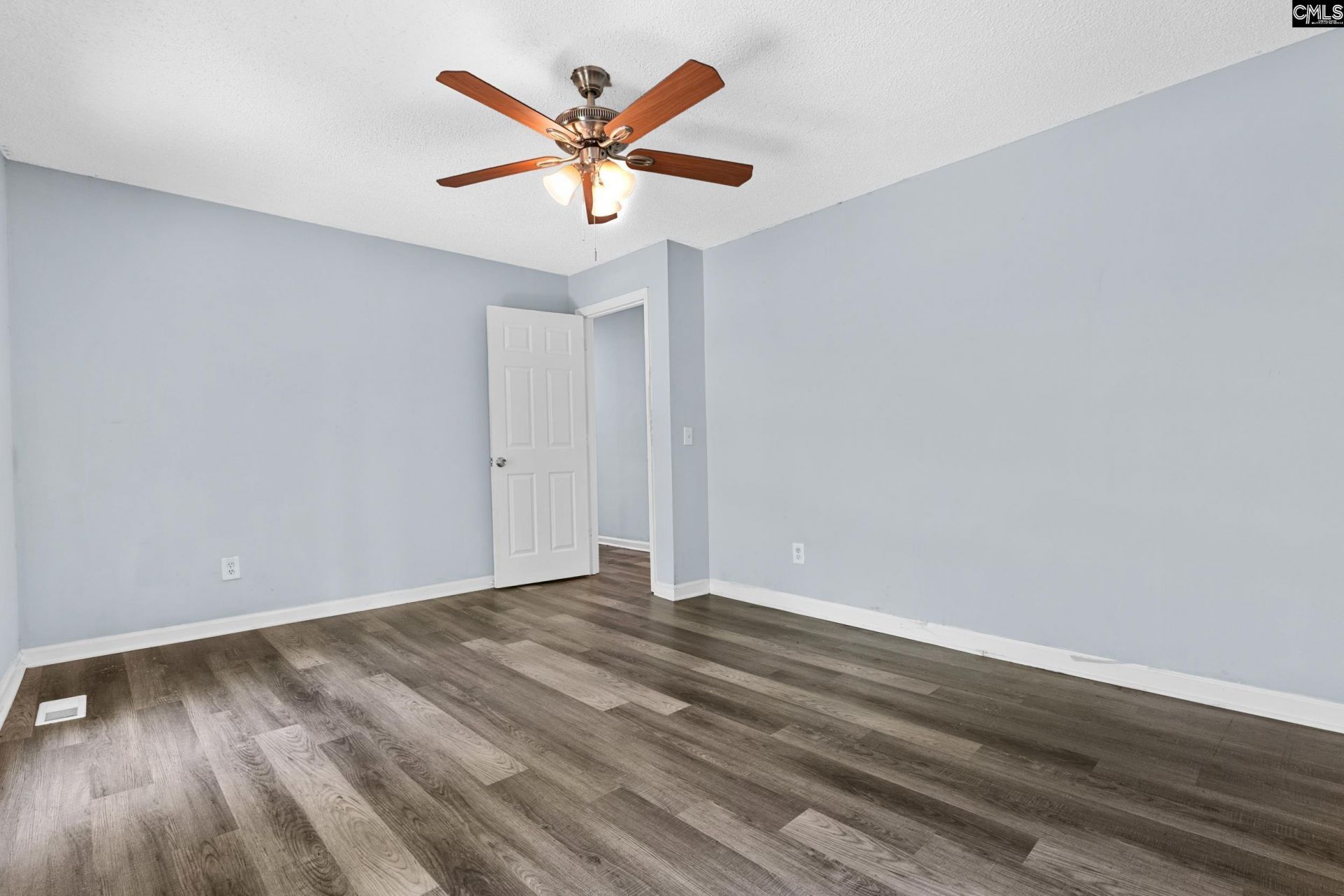 259 Woodwinds Drive Photo 23
