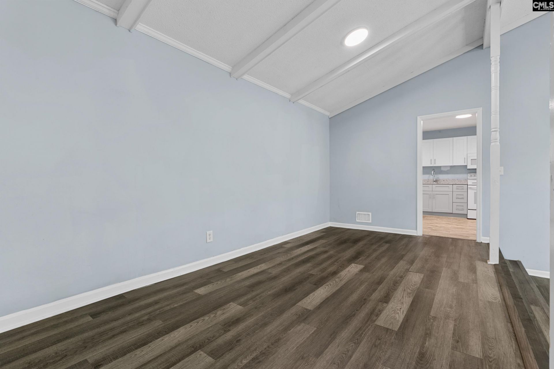 259 Woodwinds Drive Photo 6