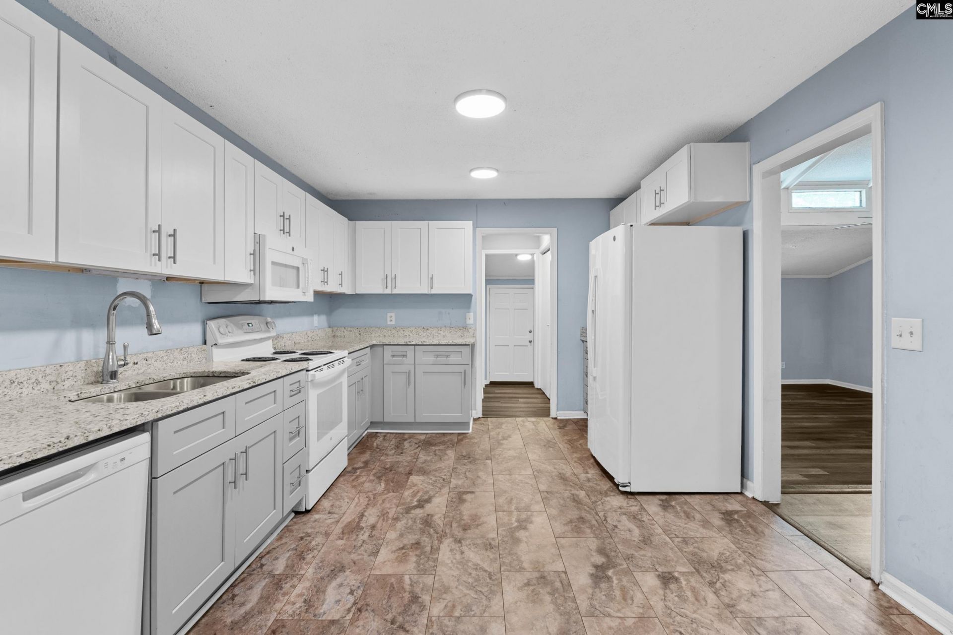 259 Woodwinds Drive Photo 8