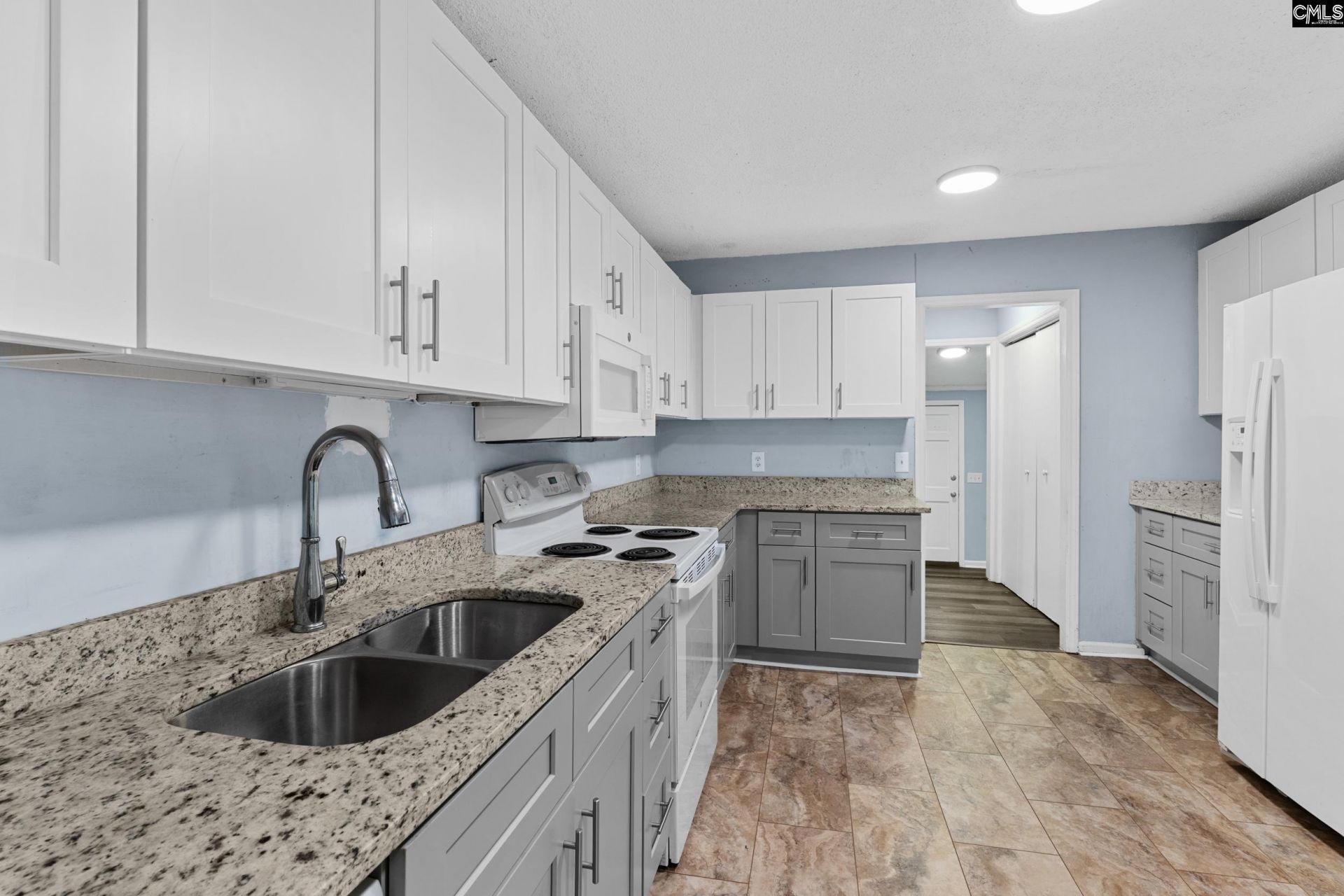 259 Woodwinds Drive Photo 9