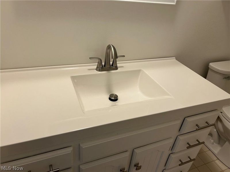 24635 Clareshire Drive, Unit 203, North Olmsted, OH 44070 Photo 6