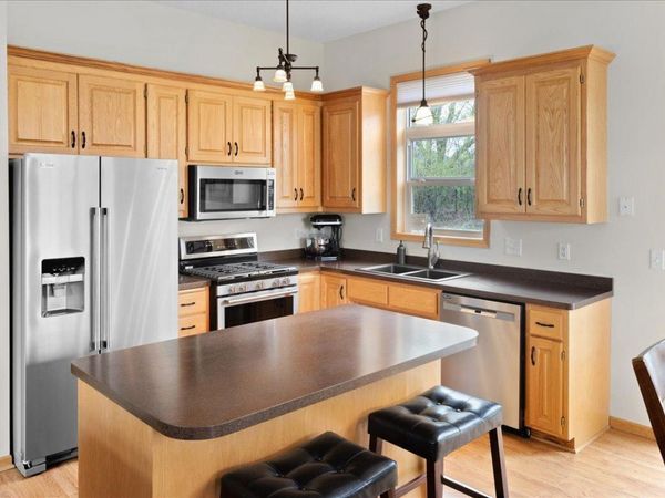 828 Winsome Way NW, Isanti, MN 55040