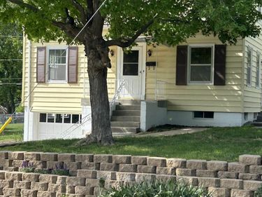 6006 Parker Street, Omaha, NE 68104
