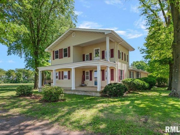 2201 Strawn Crossing Road, Jacksonville, IL 62650