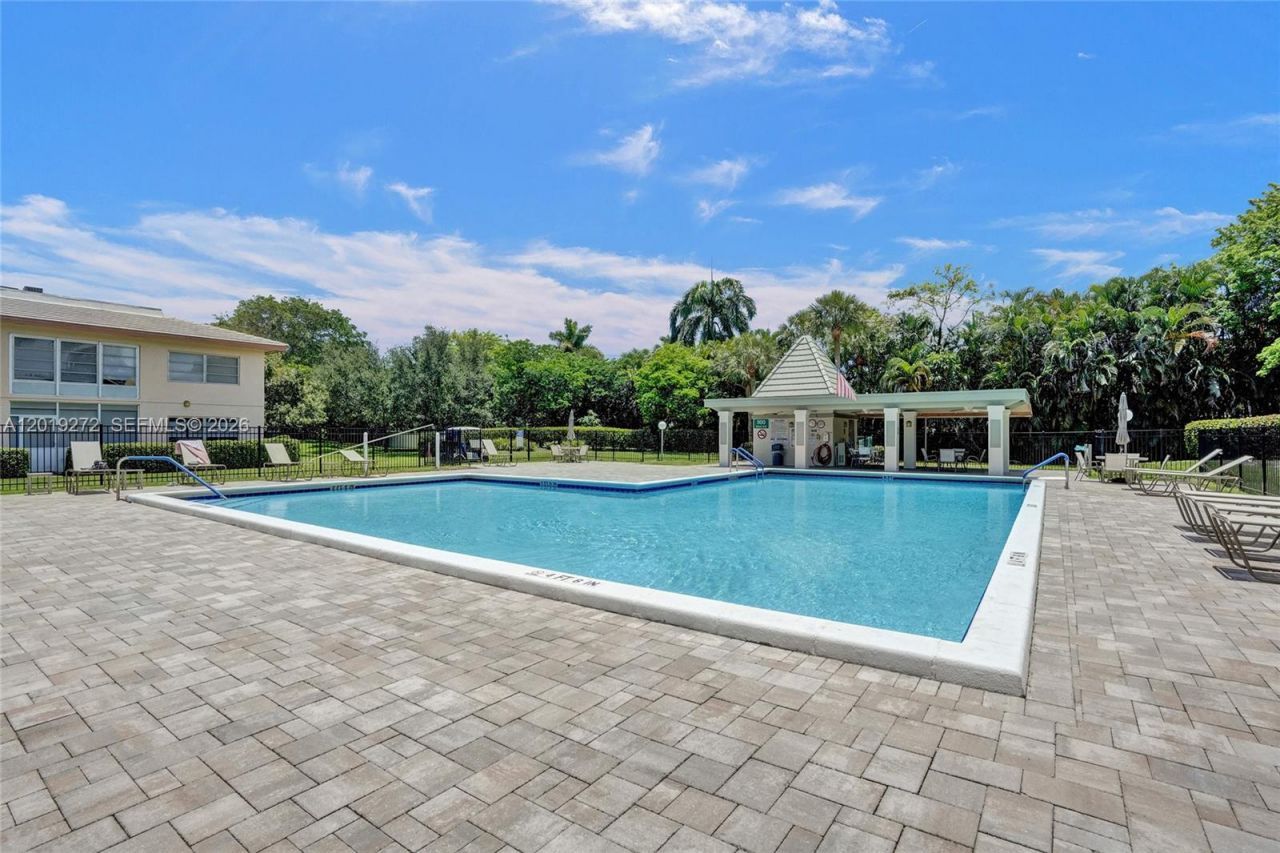 1108 Bahama Bnd, Unit B1, Coconut Creek, FL 33066 Photo