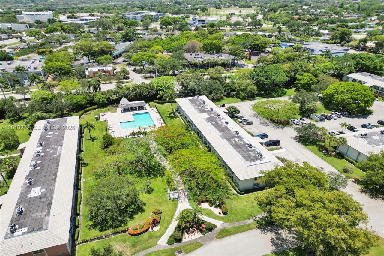 1108 Bahama Bnd, Unit B1, Coconut Creek, FL 33066 Photo