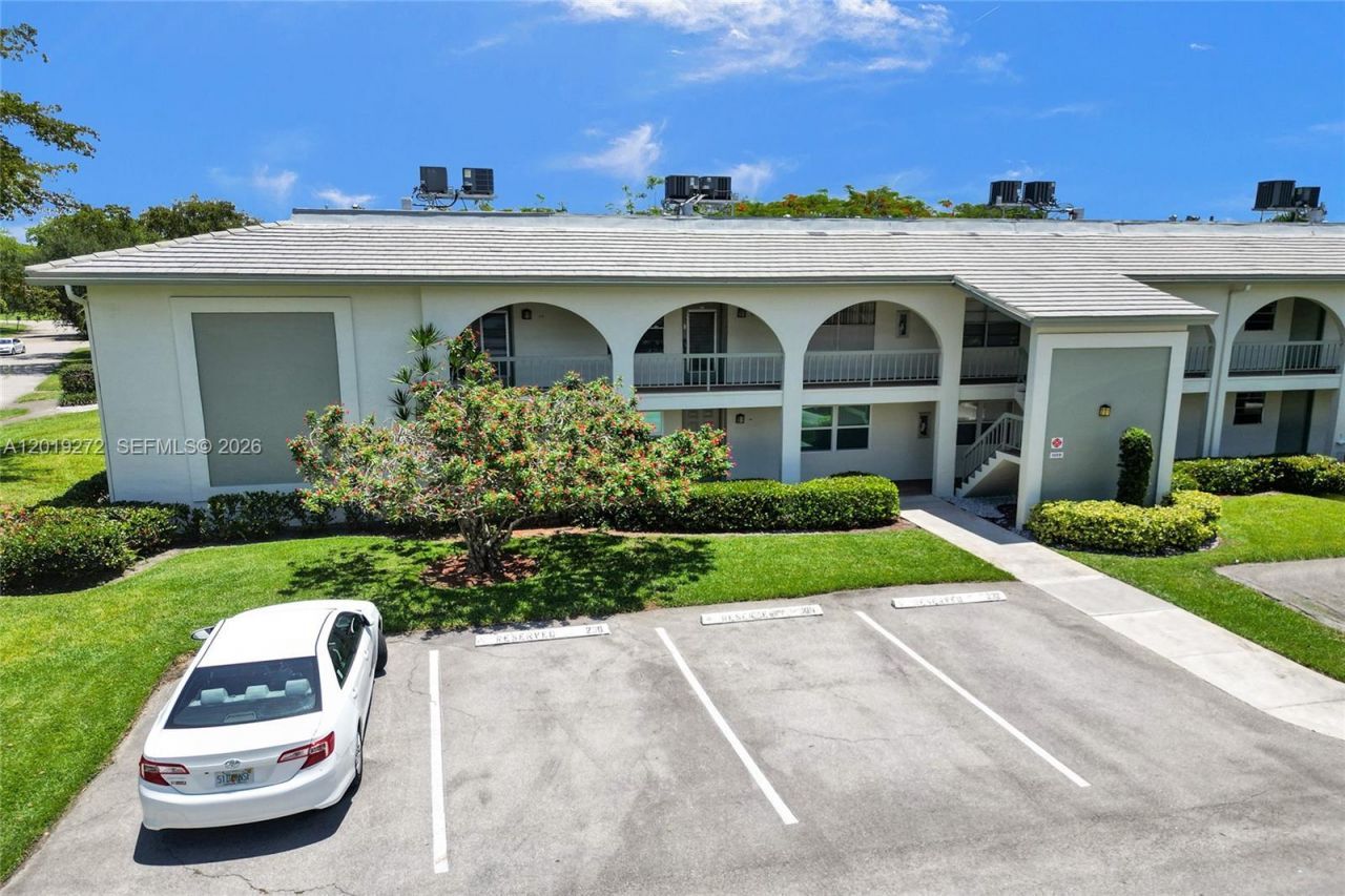 1108 Bahama Bnd, Unit B1, Coconut Creek, FL 33066 Photo