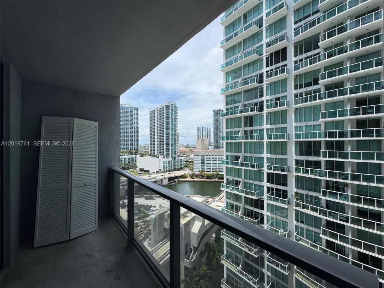 31 SE 6th St , Unit 2004, Miami, FL 33131 Photo