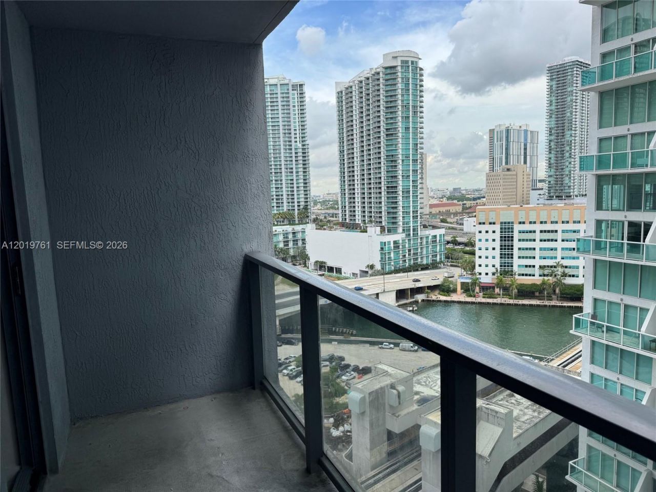 31 SE 6th St, Unit 2004, Miami, FL 33131 Photo