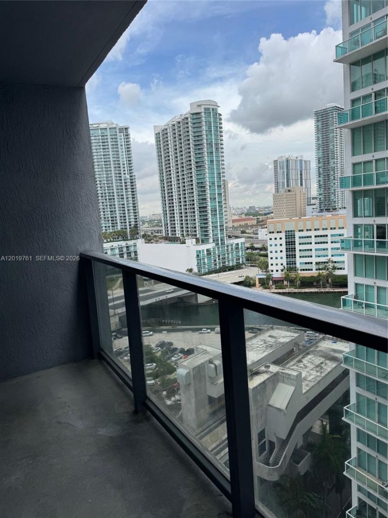31 SE 6th St, Unit 2004, Miami, FL 33131 Photo