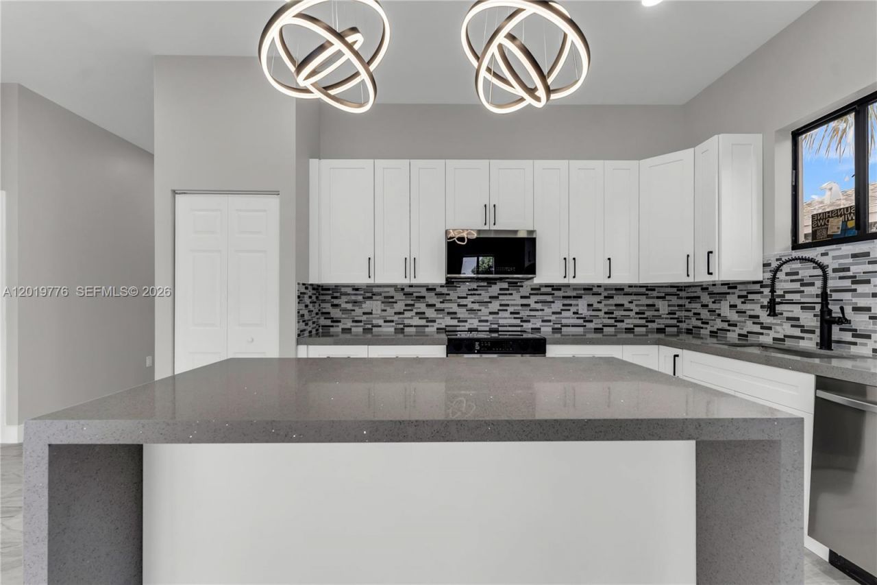 2947 NW 9th St, Fort Lauderdale, FL 33311 Photo