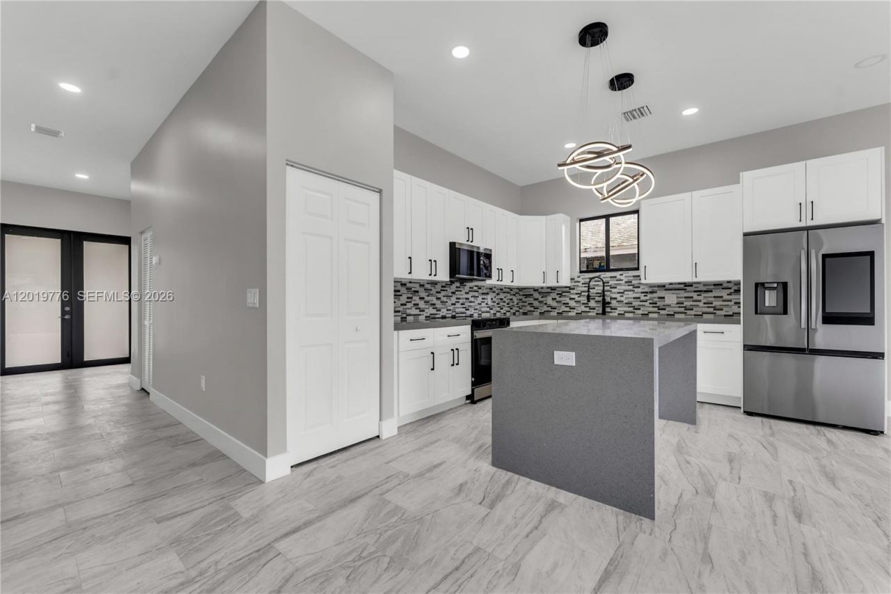 2947 NW 9th St, Fort Lauderdale, FL 33311 Photo