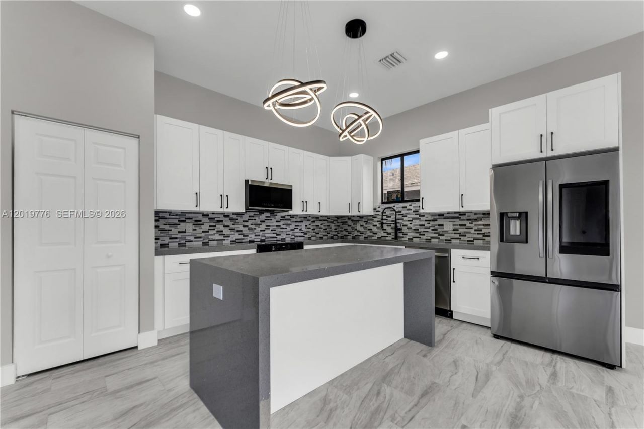 2947 NW 9th St, Fort Lauderdale, FL 33311 Photo