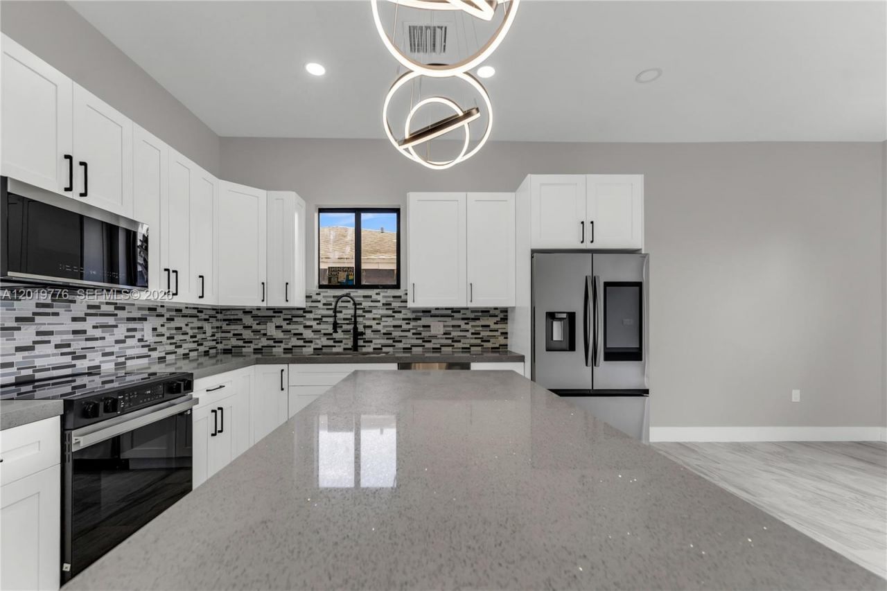 2947 NW 9th St, Fort Lauderdale, FL 33311 Photo