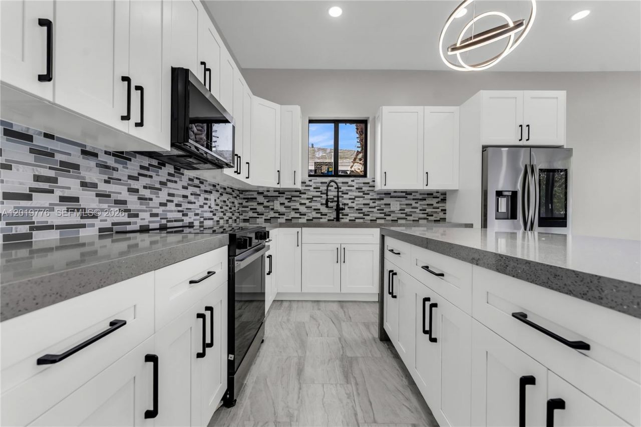 2947 NW 9th St, Fort Lauderdale, FL 33311 Photo