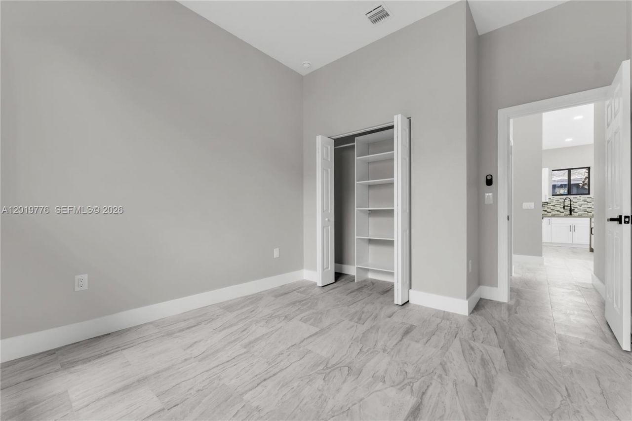 2947 NW 9th St, Fort Lauderdale, FL 33311 Photo