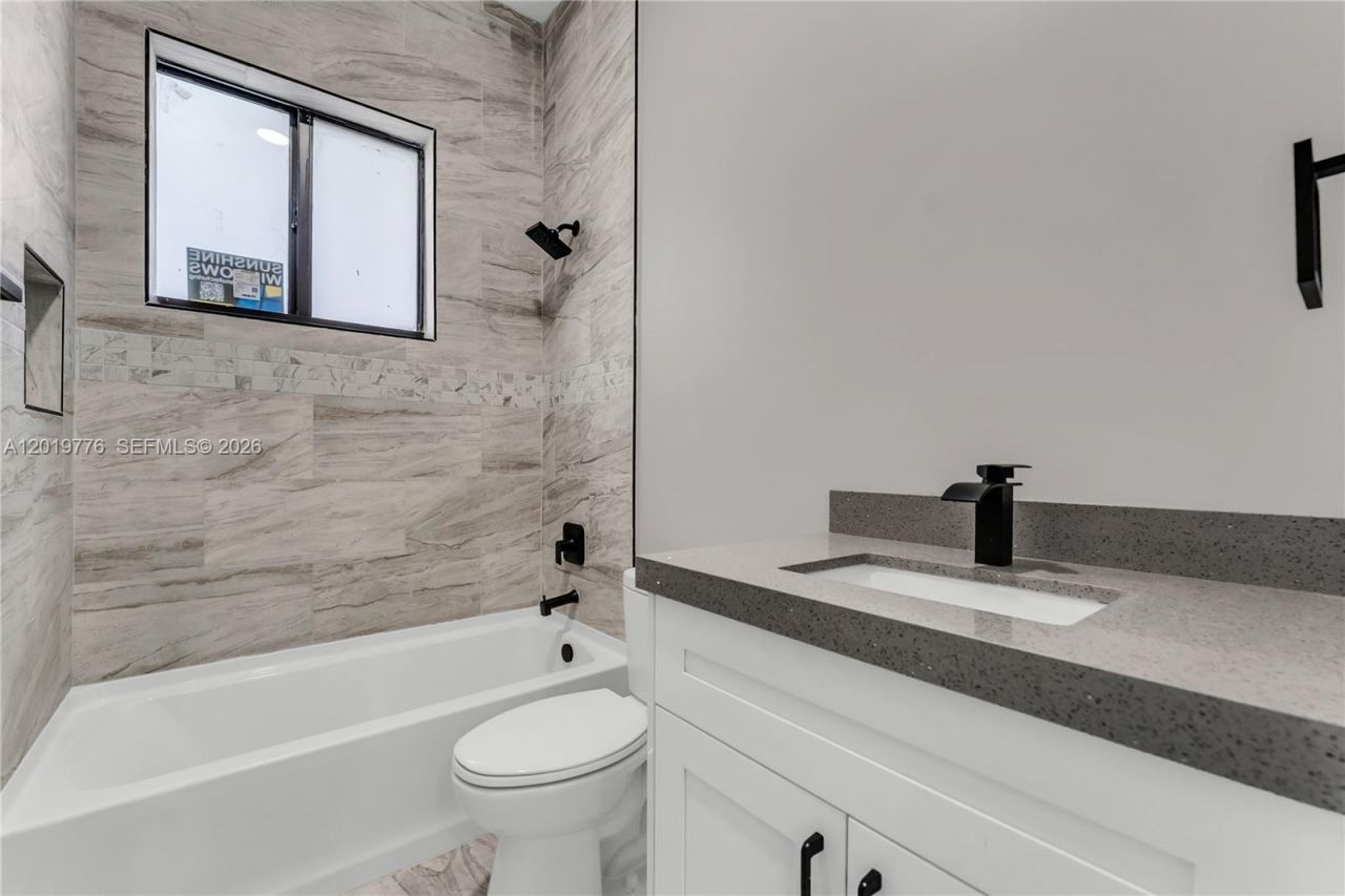 2947 NW 9th St, Fort Lauderdale, FL 33311 Photo