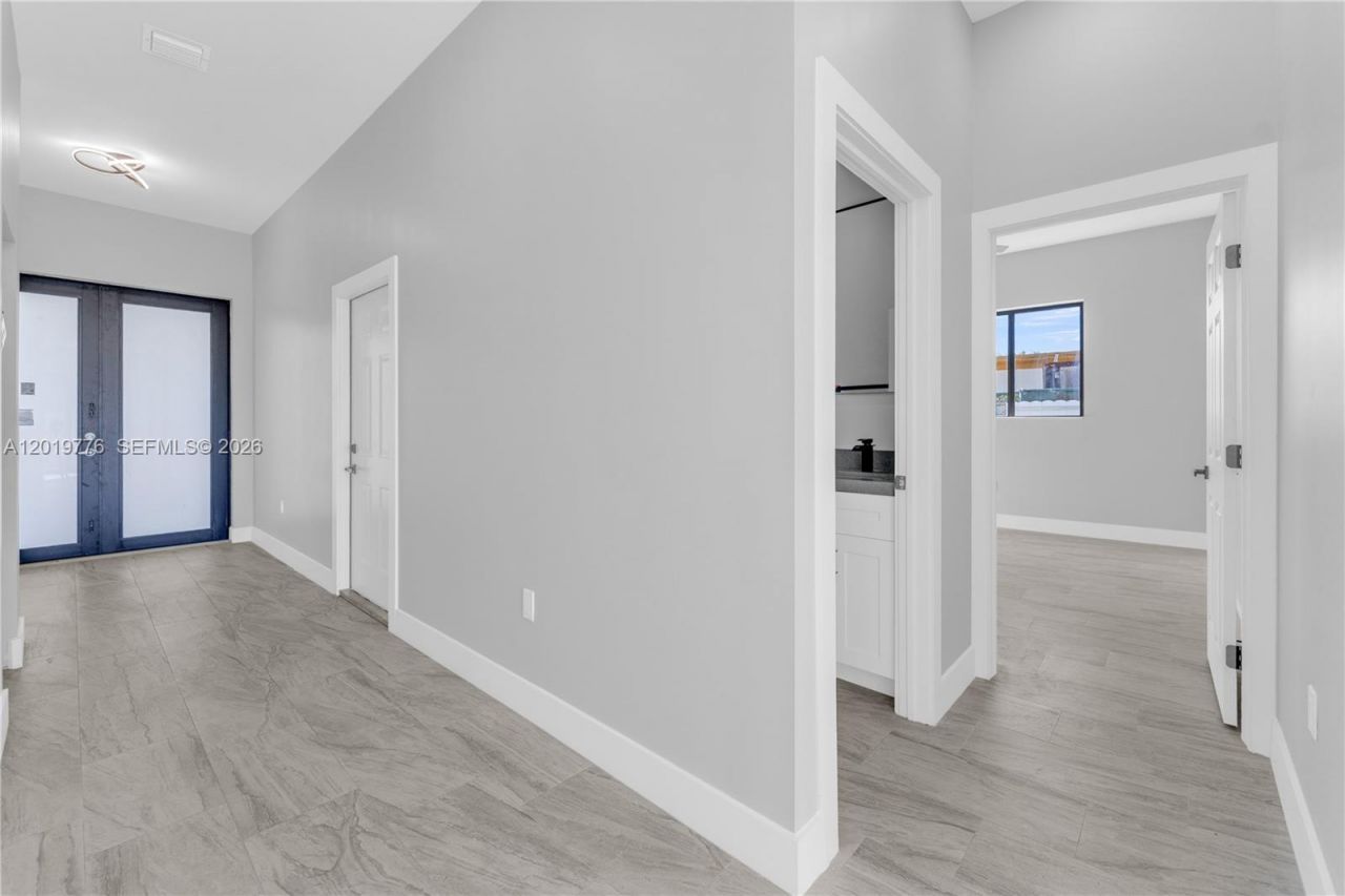 2947 NW 9th St, Fort Lauderdale, FL 33311 Photo