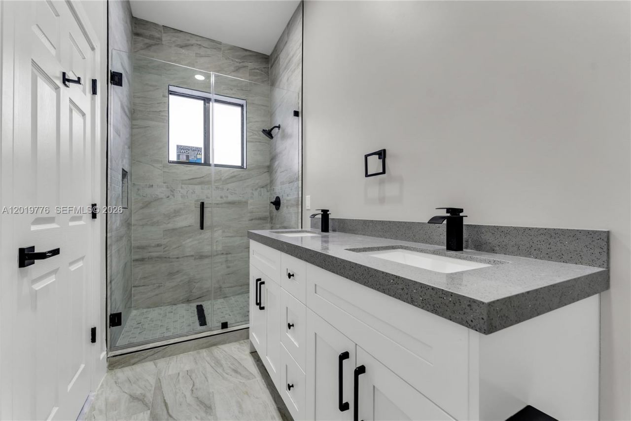 2947 NW 9th St, Fort Lauderdale, FL 33311 Photo