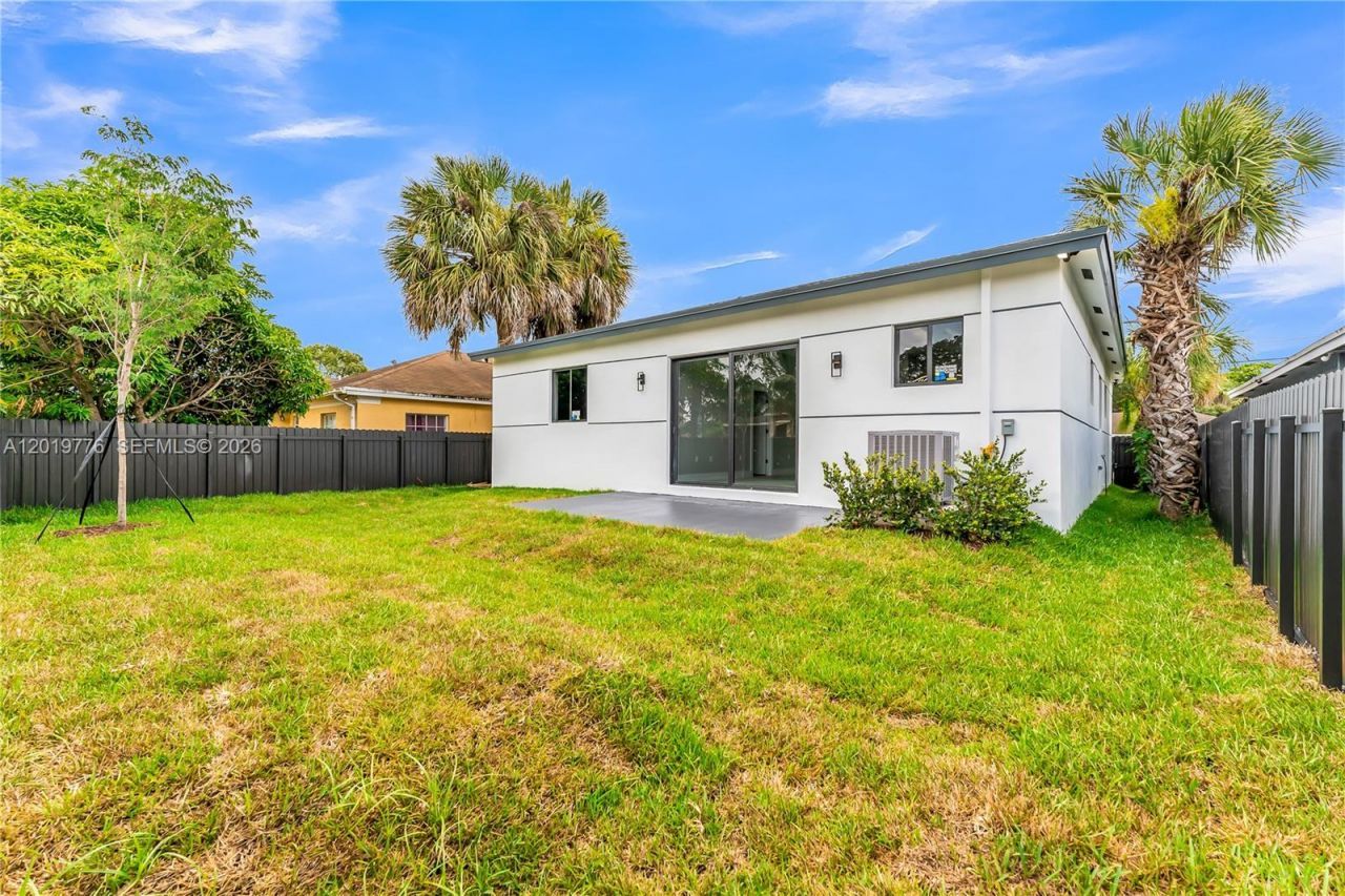 2947 NW 9th St, Fort Lauderdale, FL 33311 Photo