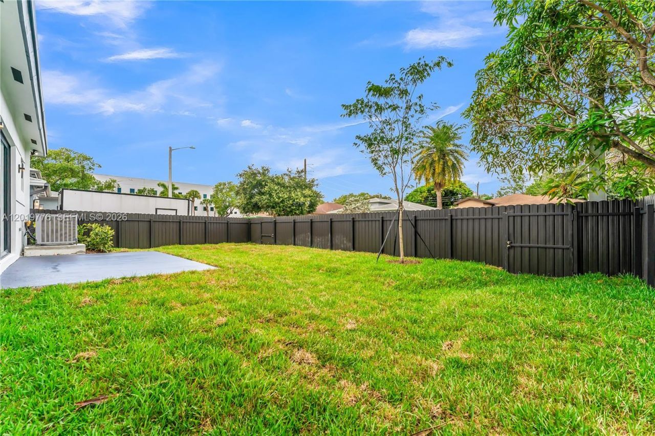 2947 NW 9th St, Fort Lauderdale, FL 33311 Photo