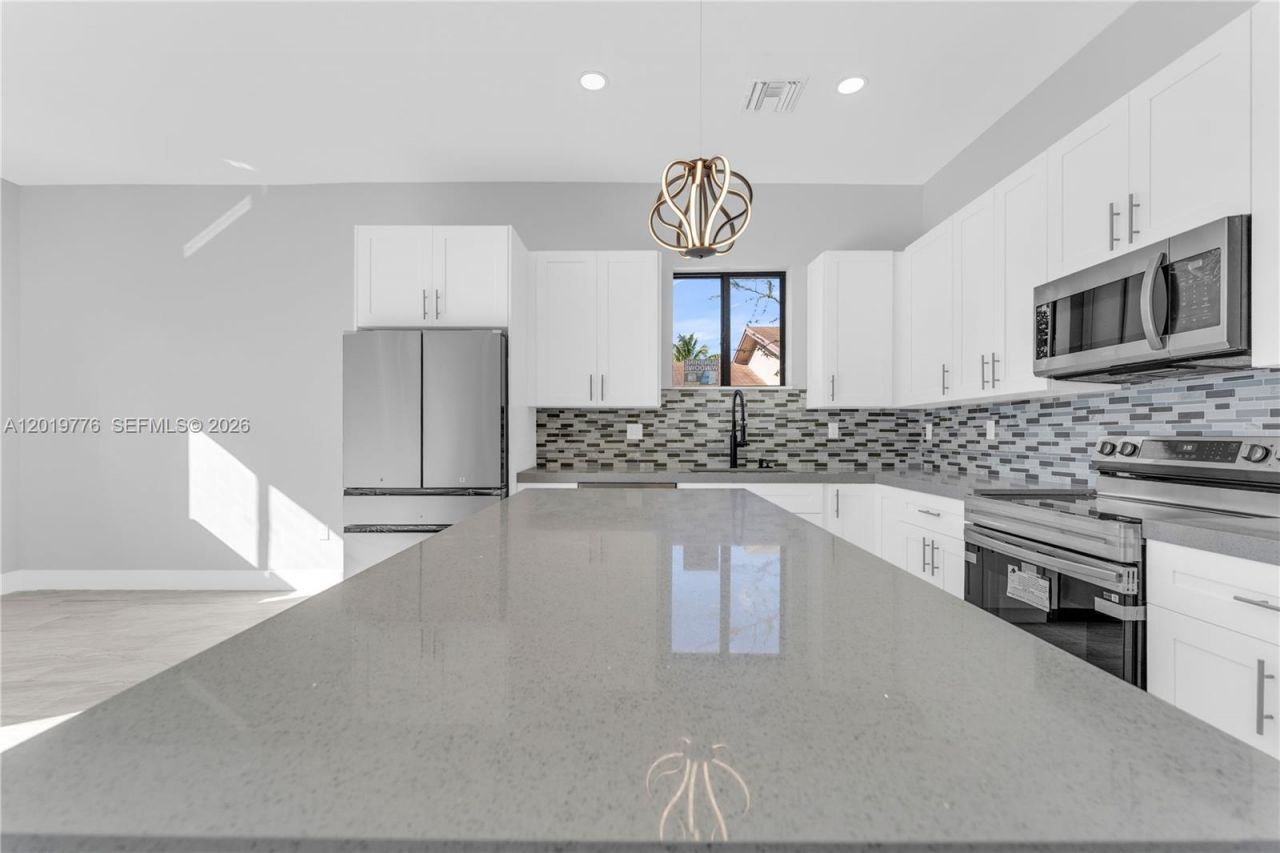 2947 NW 9th St, Fort Lauderdale, FL 33311 Photo