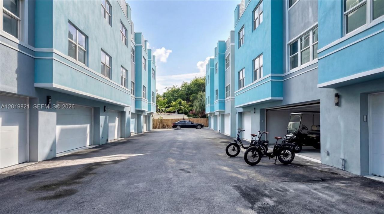 Please Call For Address, Unit 824, Fort Lauderdale, FL 33316 Photo