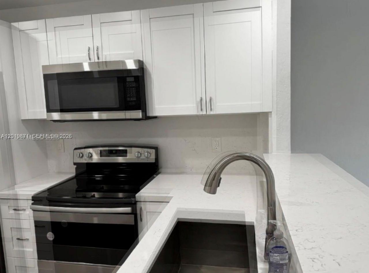 2030 Taylor St, Unit 2030, Hollywood, FL 33020 Photo