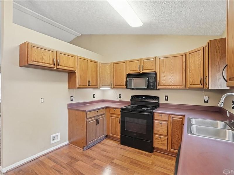 640 Maxwell Court, Germantown, OH 45327 Photo 8