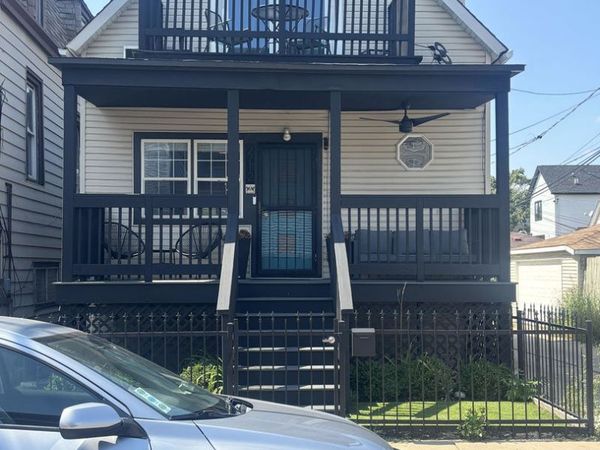 2712 W Saint Helen Street , Chicago, IL 60647