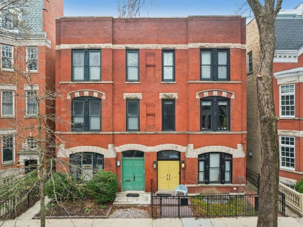 1936 N hudson Avenue N, Chicago, IL 60614