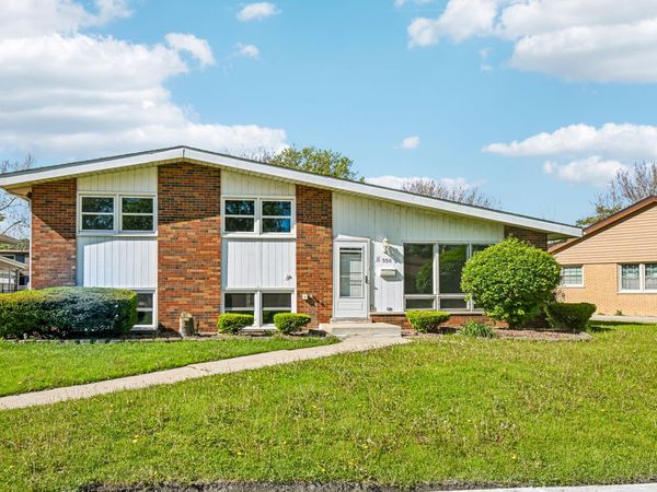 350 Carey Court SE, Chicago Heights, IL 60411