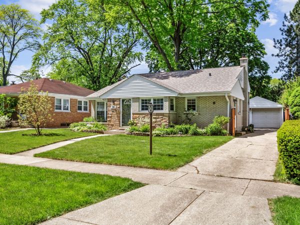 506 S Main Street , Mount Prospect, IL 60056