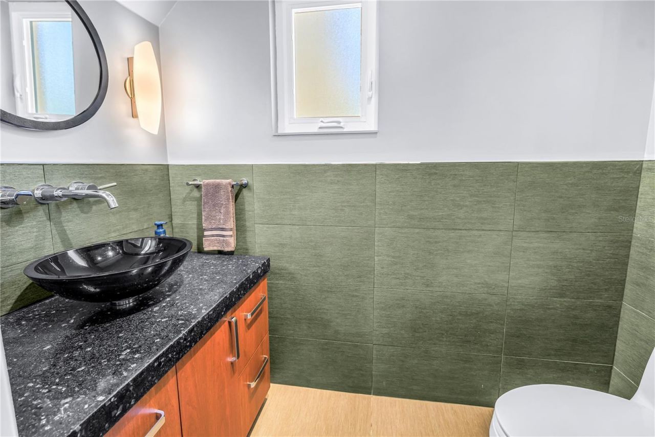 2781 Bayside Drive S, Saint Petersburg, FL 33705 Photo