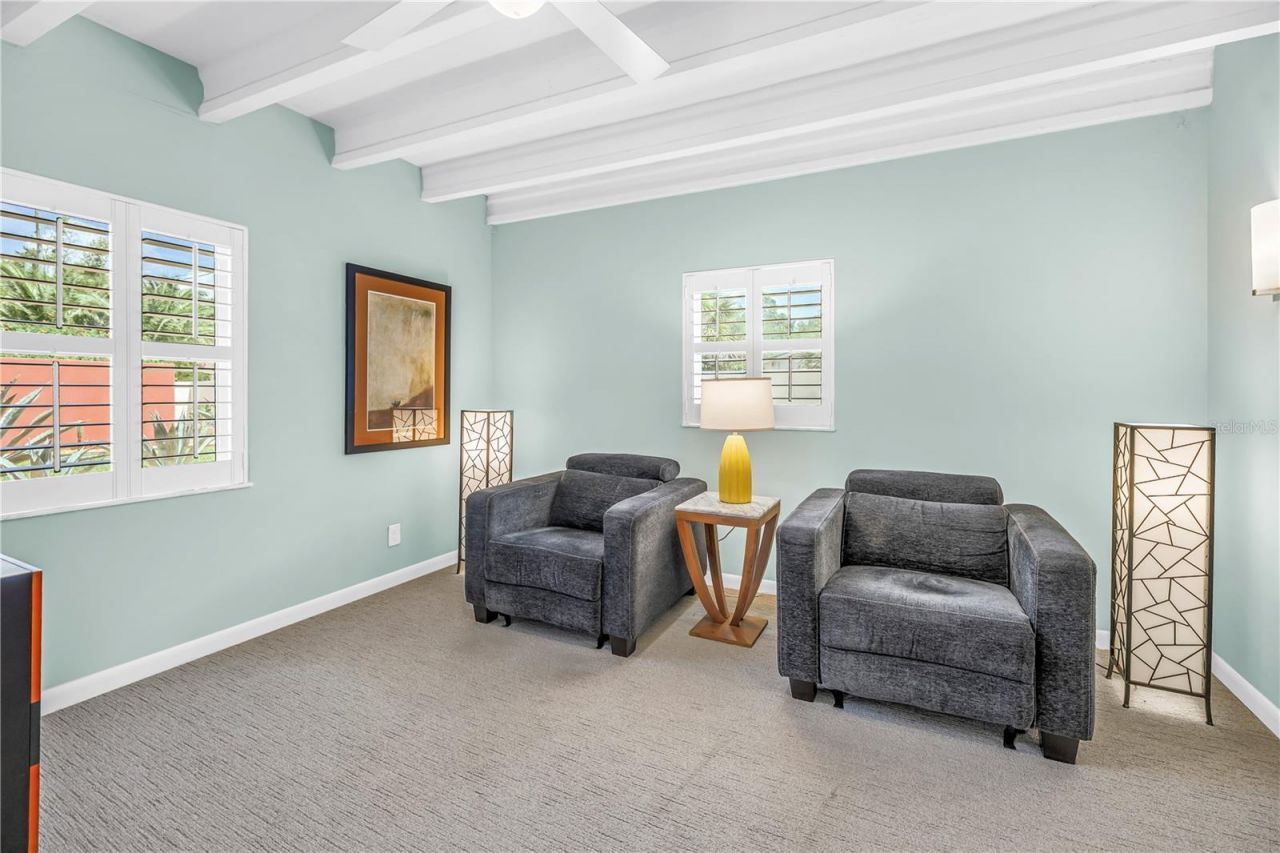 2781 Bayside Drive S, Saint Petersburg, FL 33705 Photo