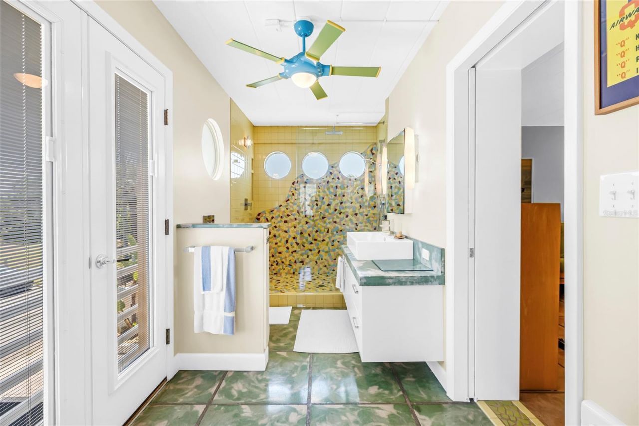 2781 Bayside Drive S, Saint Petersburg, FL 33705 Photo