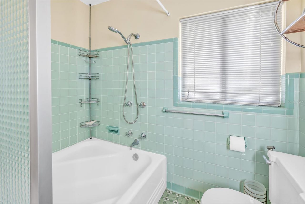 2781 Bayside Drive S, Saint Petersburg, FL 33705 Photo