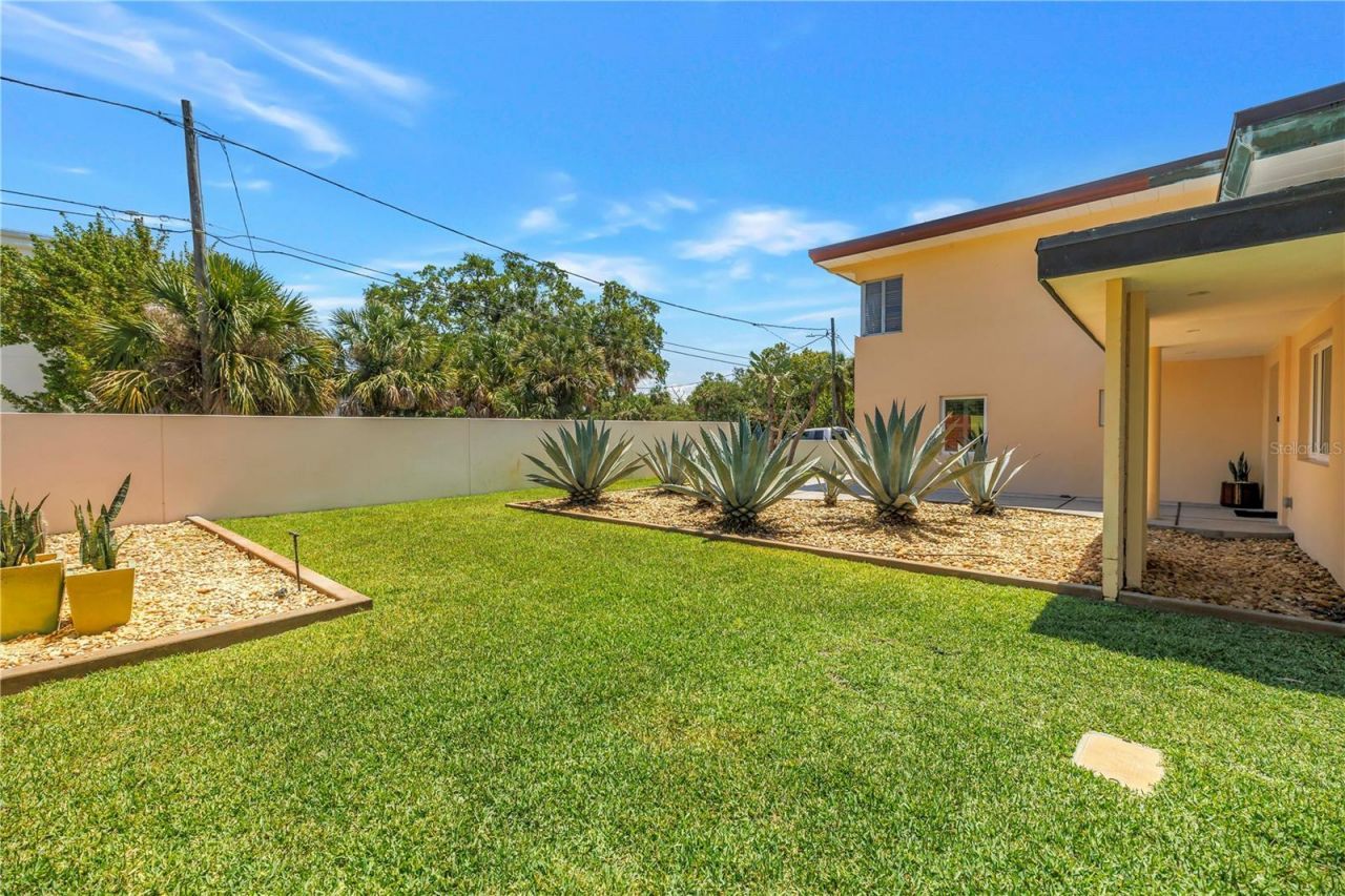 2781 Bayside Drive S, Saint Petersburg, FL 33705 Photo