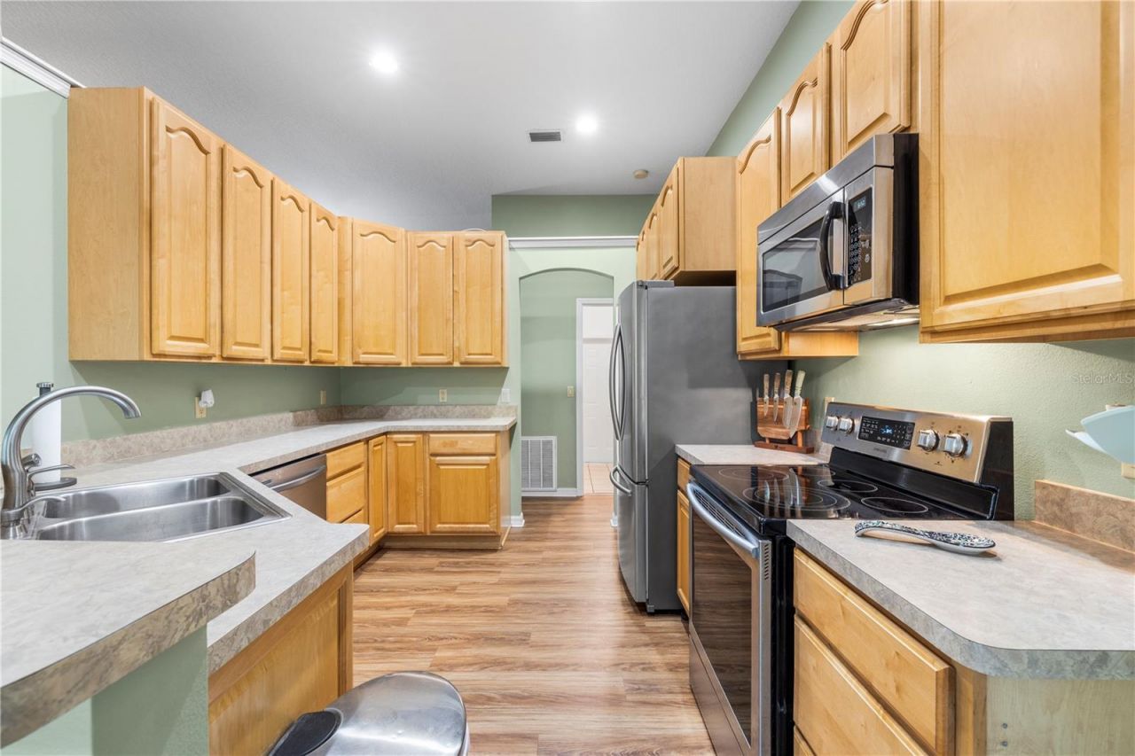 7400 S Eastlake Drive , Floral City, FL 34436 Photo