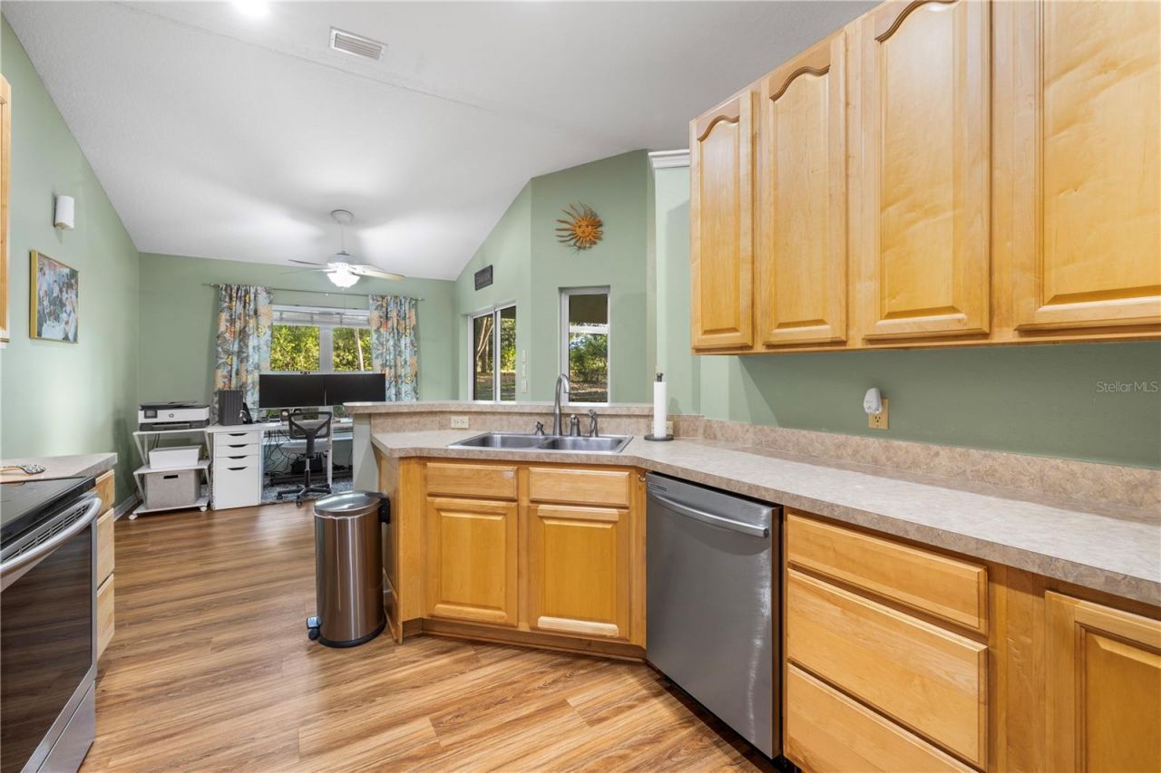 7400 S Eastlake Drive , Floral City, FL 34436 Photo