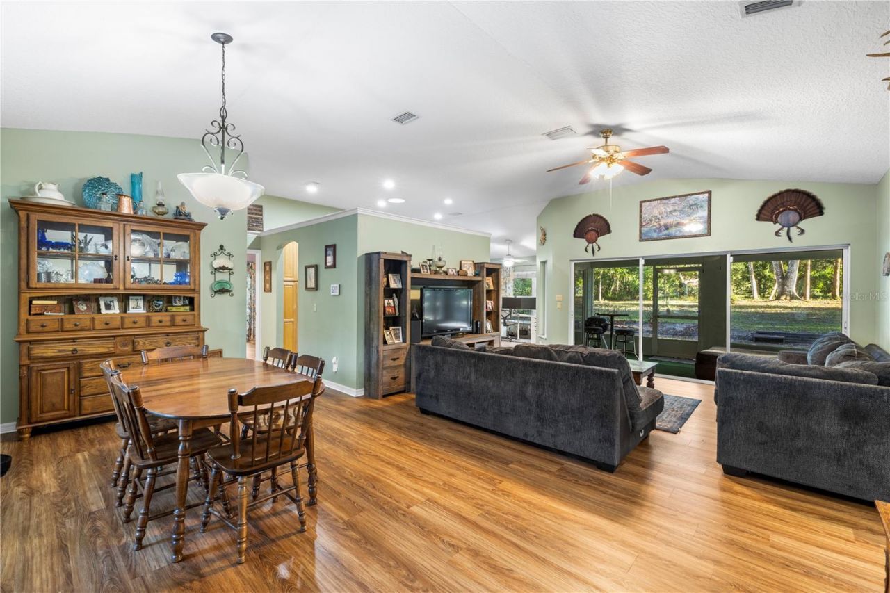 7400 S Eastlake Drive , Floral City, FL 34436 Photo