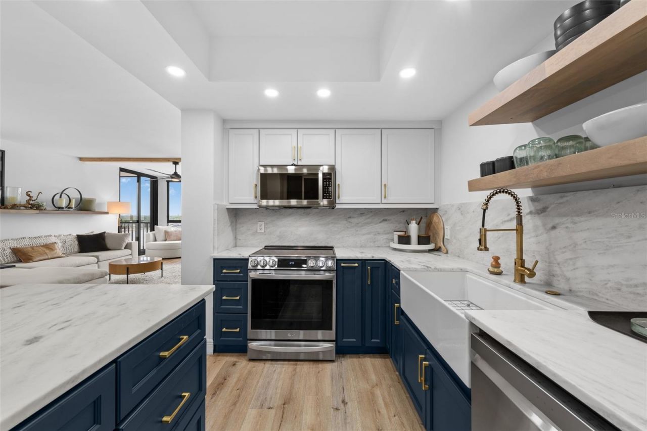 7100 Sunshine Skyway Lane S, Unit 701, Saint Petersburg, FL 33711 Photo