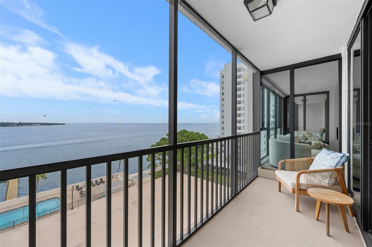 7100 Sunshine Skyway Lane S, Unit 701, Saint Petersburg, FL 33711 Photo