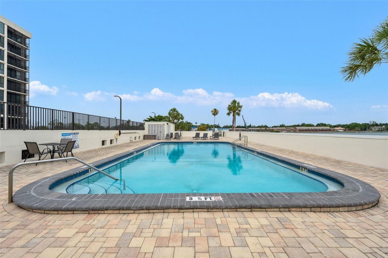7100 Sunshine Skyway Lane S, Unit 701, Saint Petersburg, FL 33711 Photo
