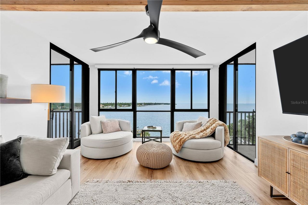 7100 Sunshine Skyway Lane S, Unit 701, Saint Petersburg, FL 33711 Photo