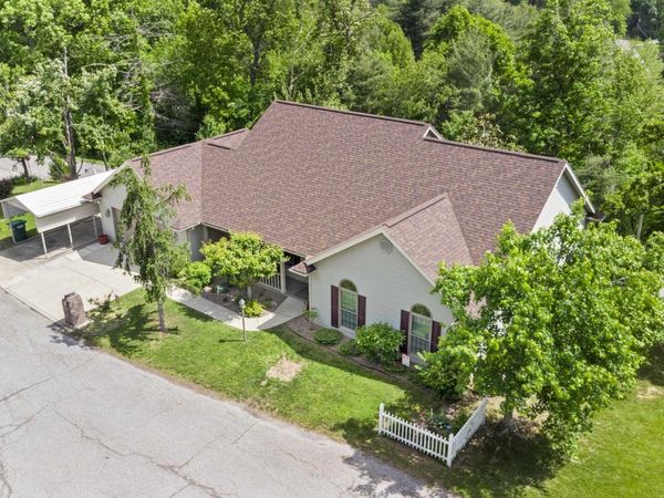 1428 Holly Hill Court, Ashland, KY 41102