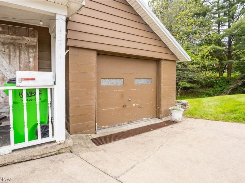 659 E Jackson Street, Millersburg, OH 44654 Photo 4