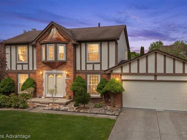24843 White Plains Drive, Novi, MI 48374